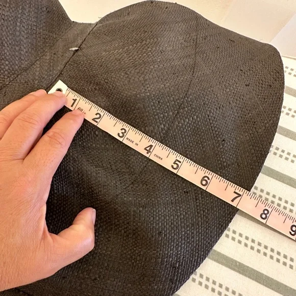 Oversized, Wide-Brim Hepburn-style Packable Ladies Black Hat - Picture 7 of 8